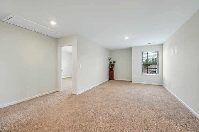 Upstairs Family room/Loft - 223 Marathon Ln