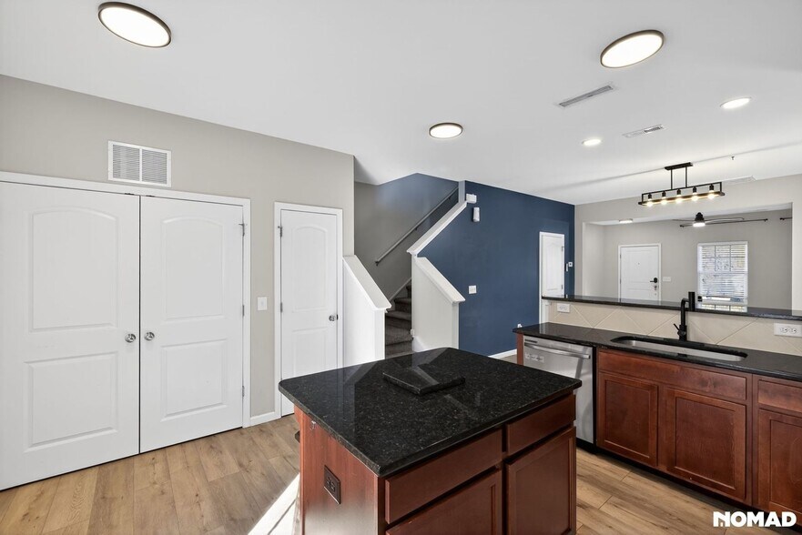 Building Photo - 2321 Autumn Mist Dr