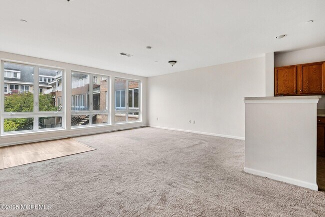 Building Photo - 368 Rector St