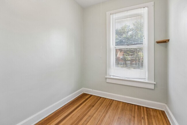 Building Photo - 3863 California St