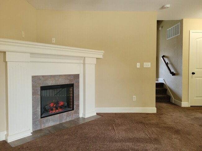 Building Photo - 12304 NW Fox Creek Drive