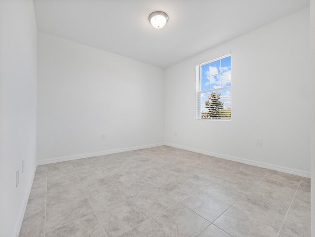 Building Photo - 2606 Irish Elk Ave