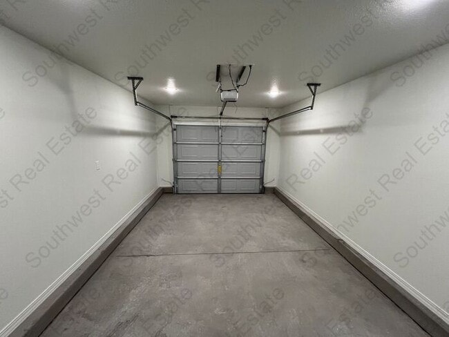 Building Photo - Brand new 2 bedroom 2 bath duplex