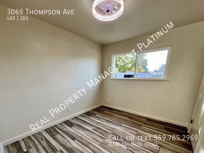 Building Photo - $2,250 Thompson & Floral, $300 Move in bon...