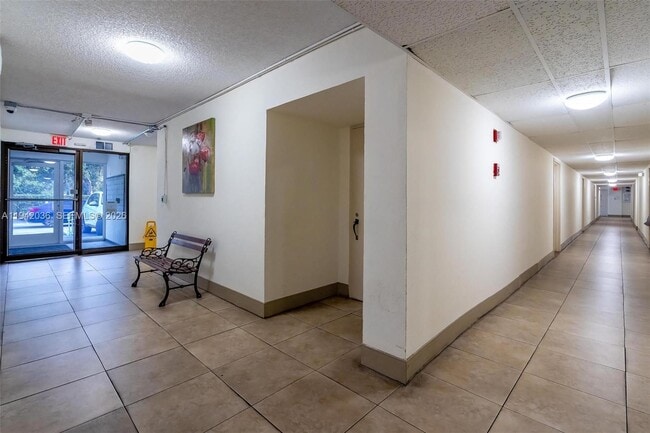 Building Photo - 16950 W Dixie Hwy