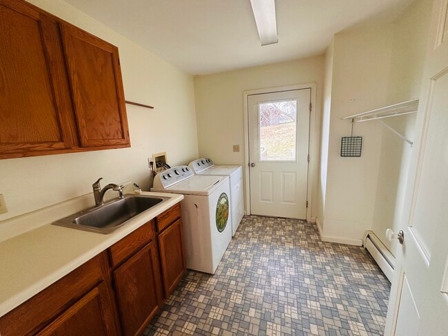 Building Photo - 1510 Graham Rd