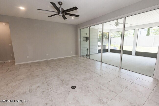 Building Photo - 154 Palisade Dr