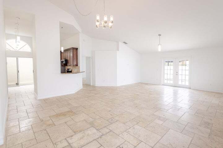 Building Photo - 23157 Bentley Pl