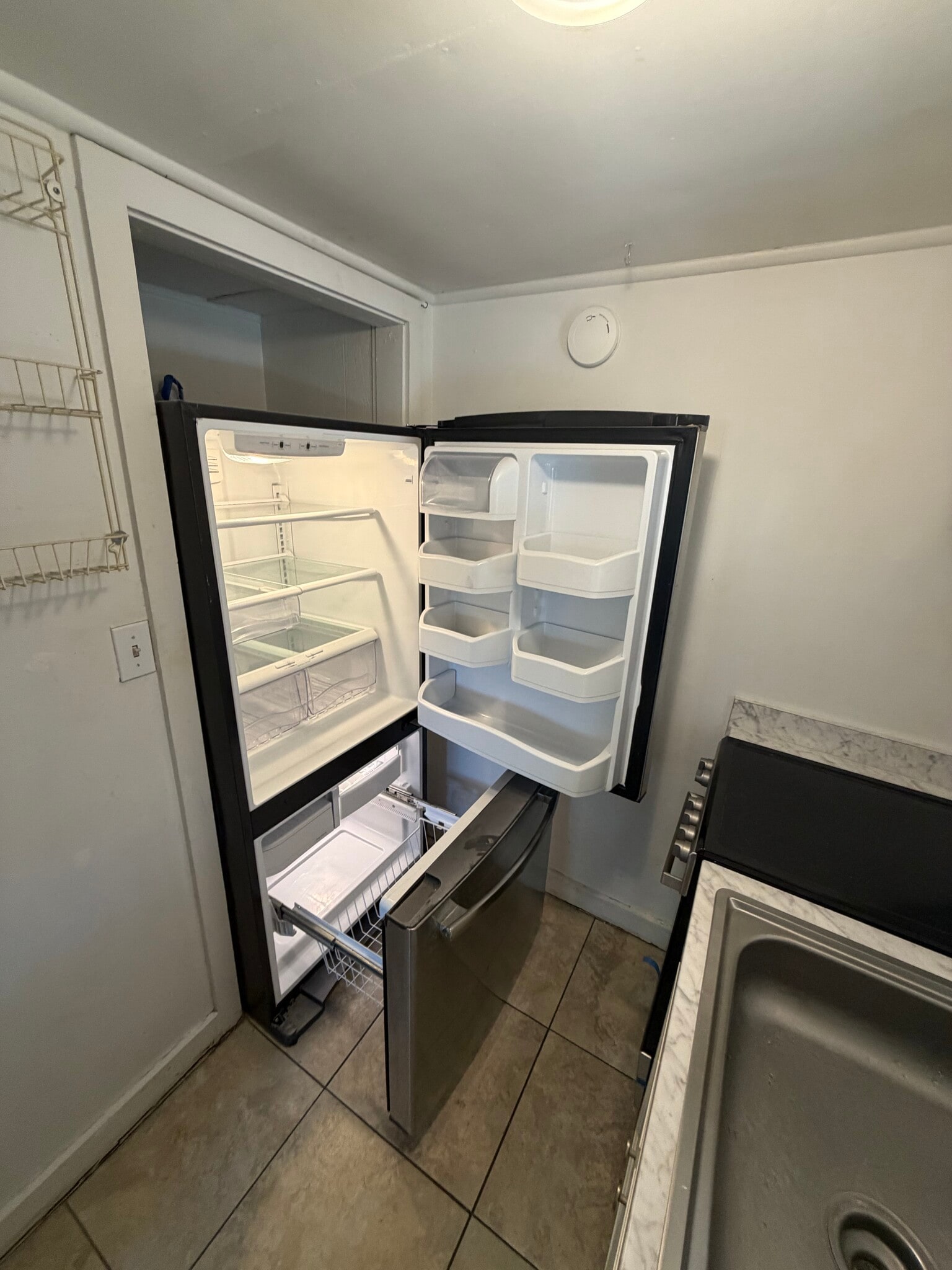 Building Photo - 209 Strawberry Ln