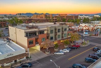 Building Photo - 4020 N Scottsdale Rd