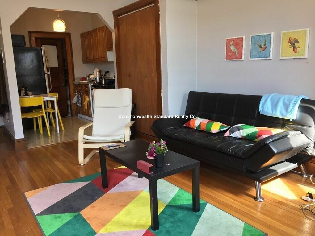 Building Photo - 849 Beacon St