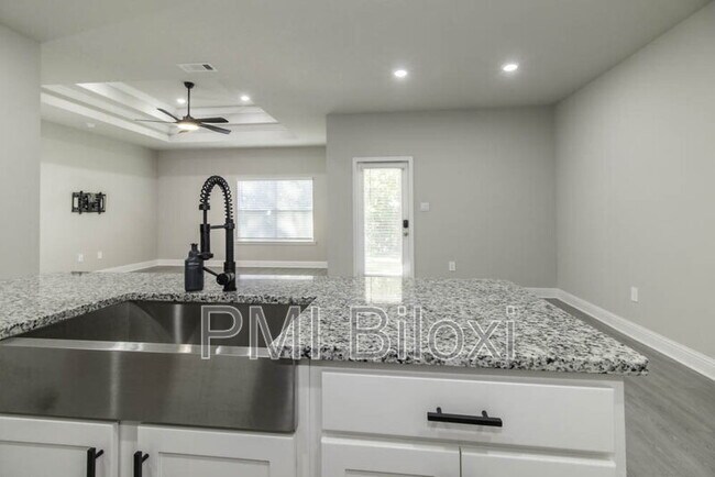 Building Photo - 84 Saltmeadow Cir