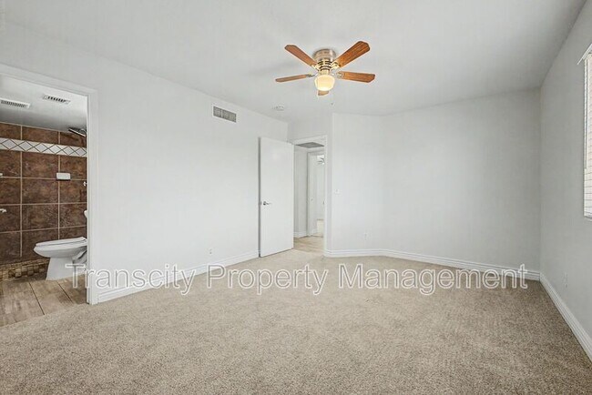 Building Photo - 4328 E Saint Catherine Ave