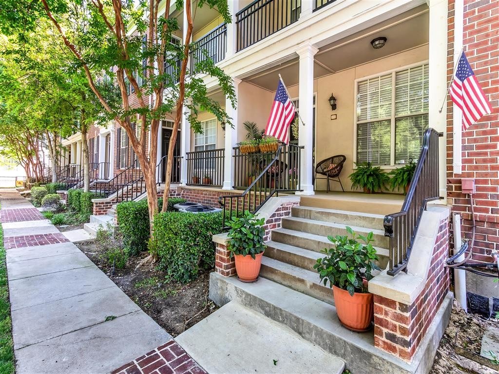 the caruth premier townhome apartments