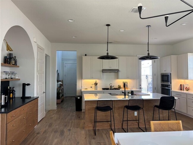 Building Photo - 9204 Apogee Blvd