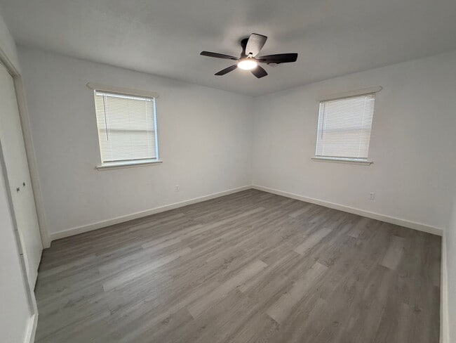 Building Photo - 2331 NW Austin Dr