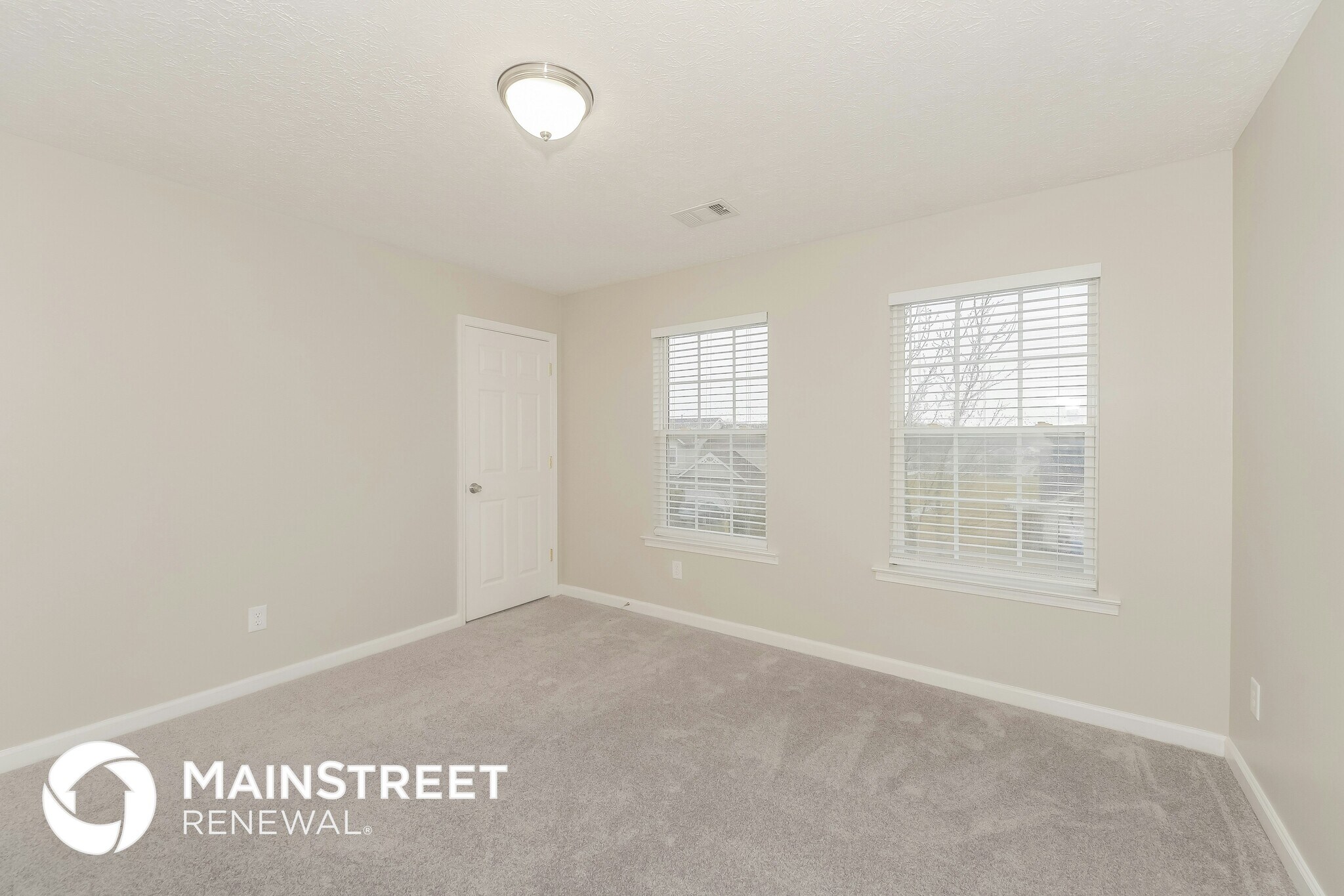 Building Photo - 204 Vintage Cir