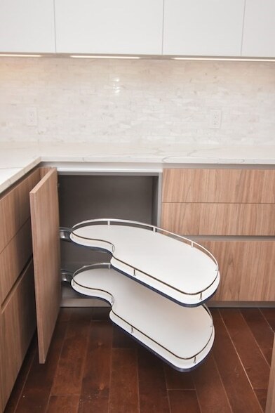 Building Photo - 27 Fenway Dr