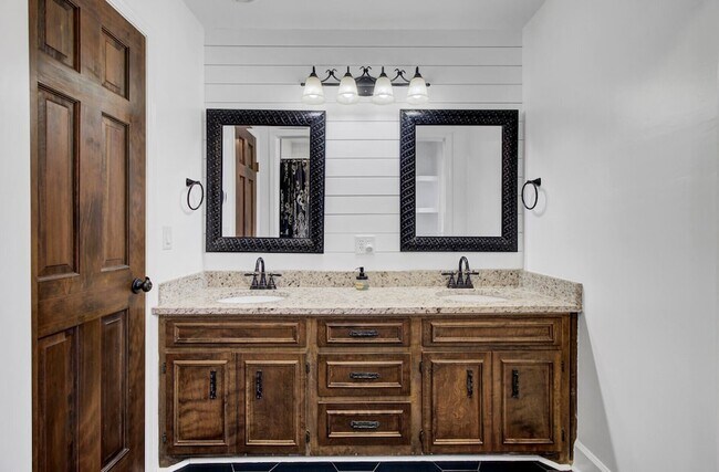 Building Photo - 8000 Eberly Ave