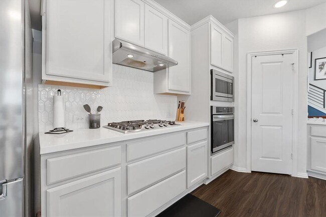 Building Photo - 3727 Handel Dr