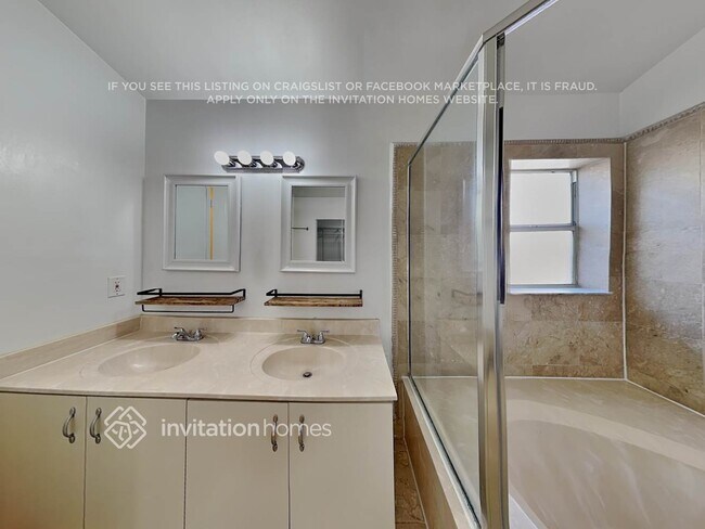 Building Photo - 1001 NW 125th Terrace