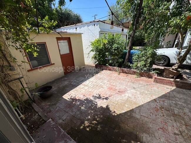 Building Photo - 2501 Eucalyptus Ave