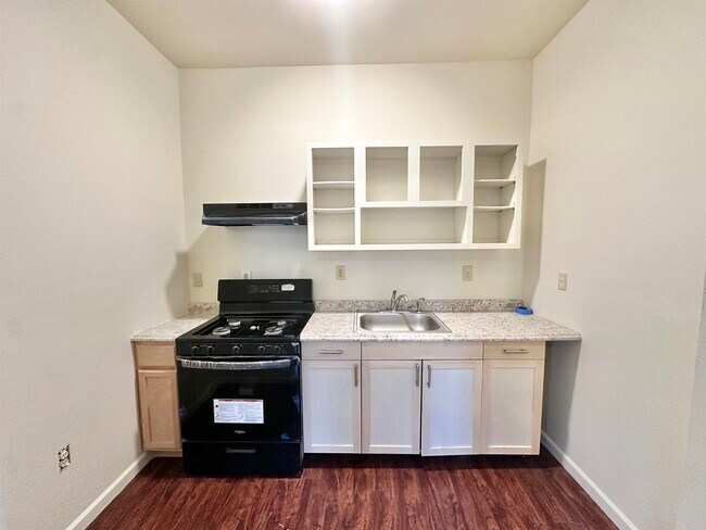 Building Photo - 189 Van Horne St