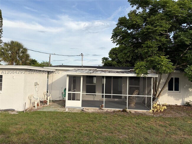 Building Photo - 22202 Belinda Ave