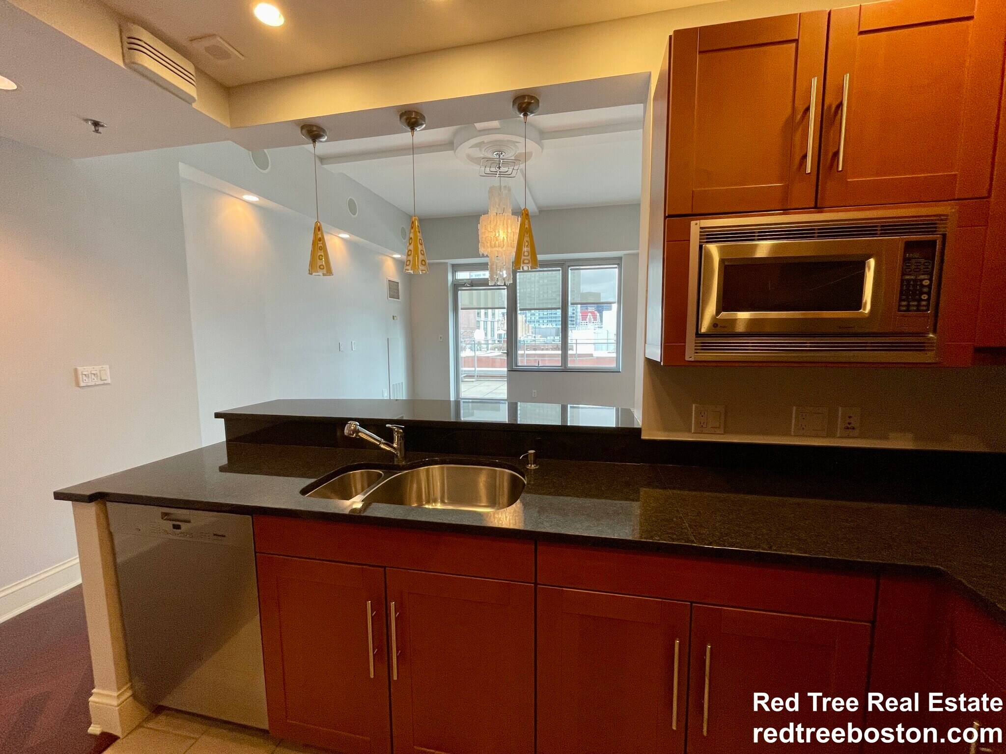 Building Photo - 1 Charles St S