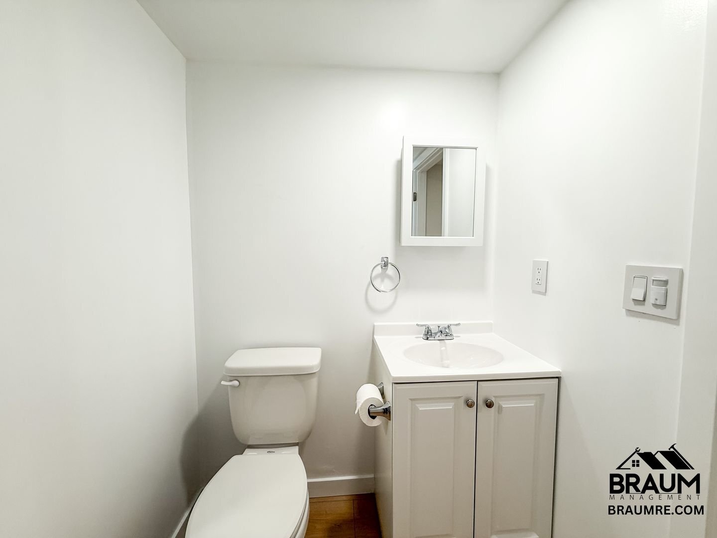 Building Photo - 15634 Leadwell St