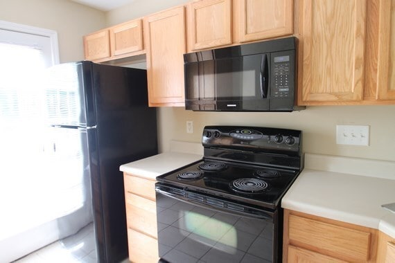 Building Photo - Exclusively Offered by Muse Realty, LLC