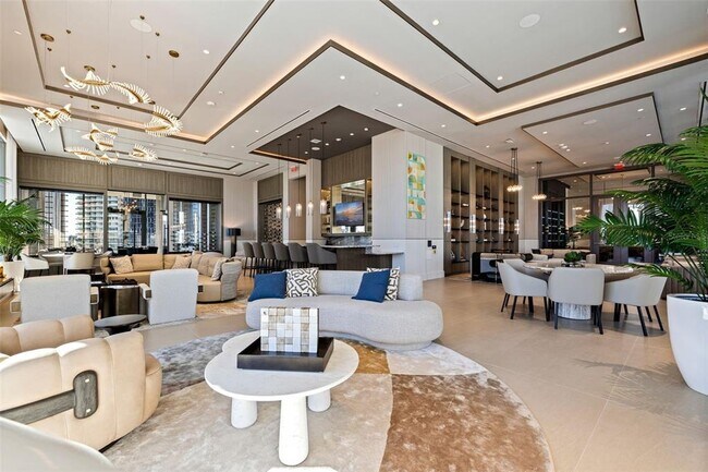 Building Photo - 275 1st Ave S