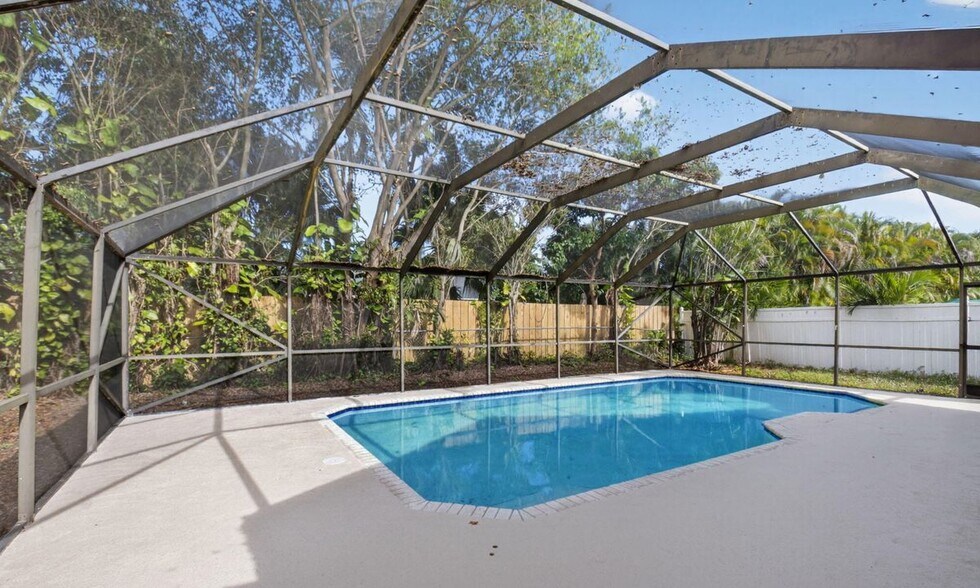 Building Photo - 4135 Bay Laurel Way