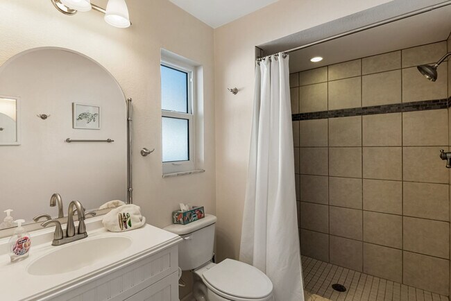 Building Photo - 2543 Sunny Breeze Ave