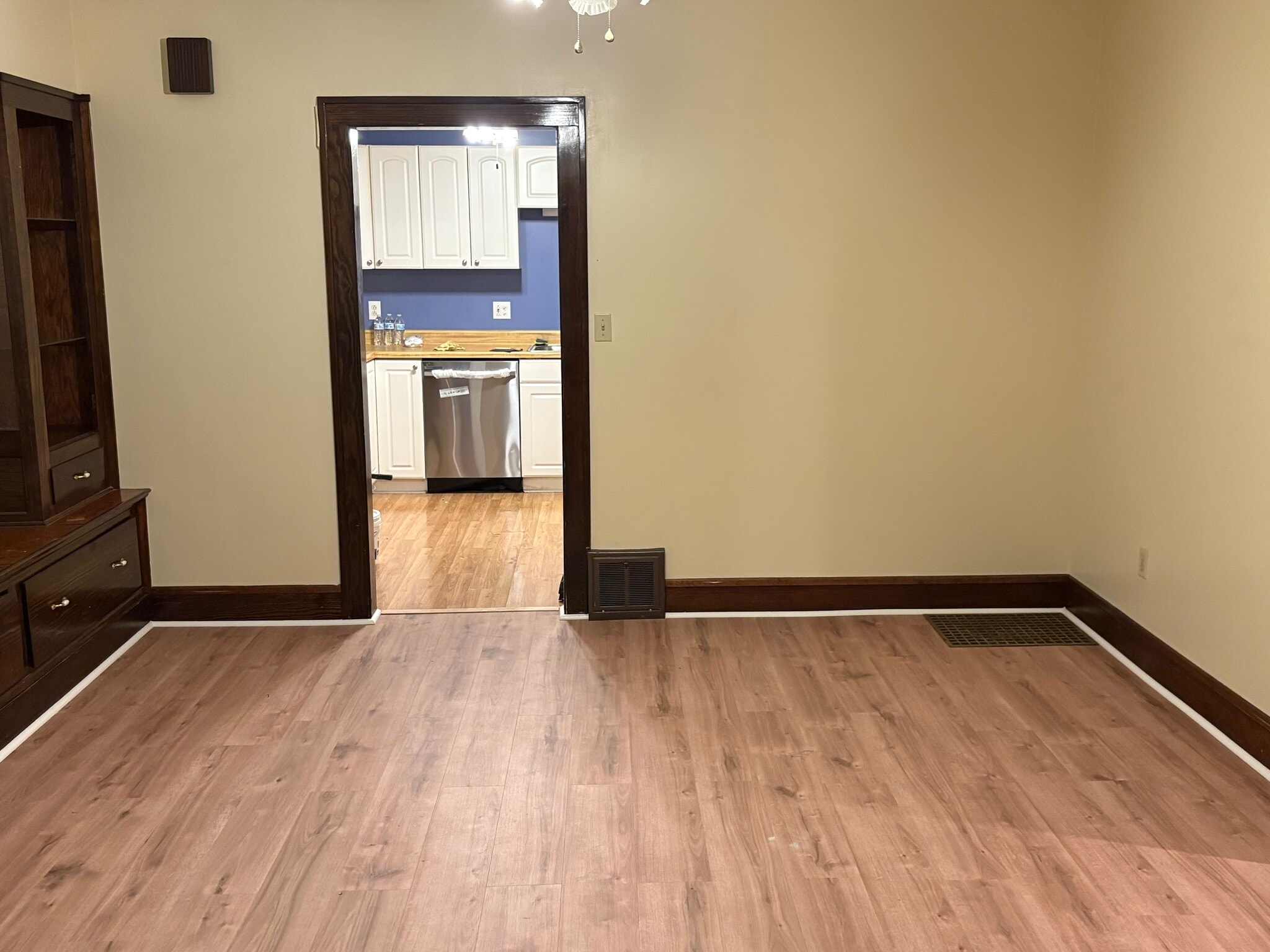 Building Photo - 4680 E 85th St