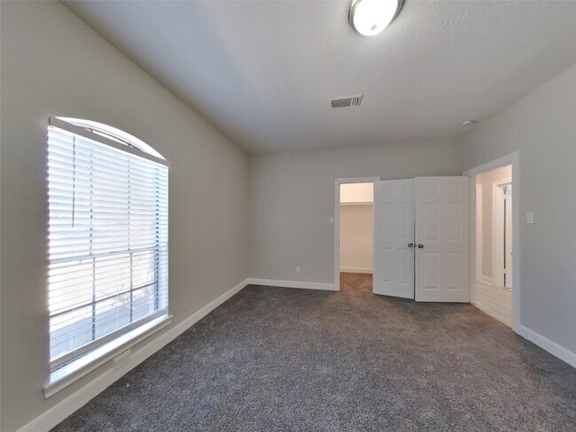 Building Photo - 7411 Las Brisas Dr