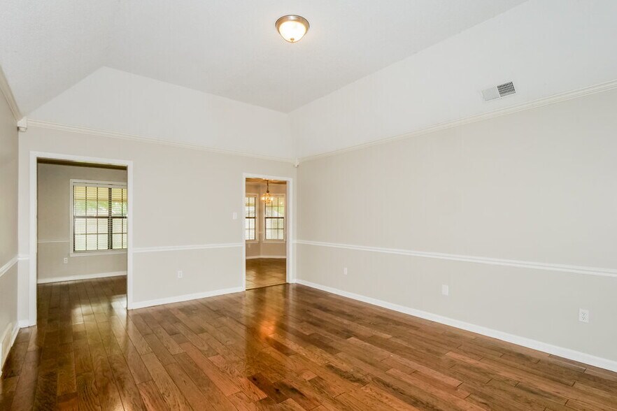 Building Photo - 6869 Quailfield Ln