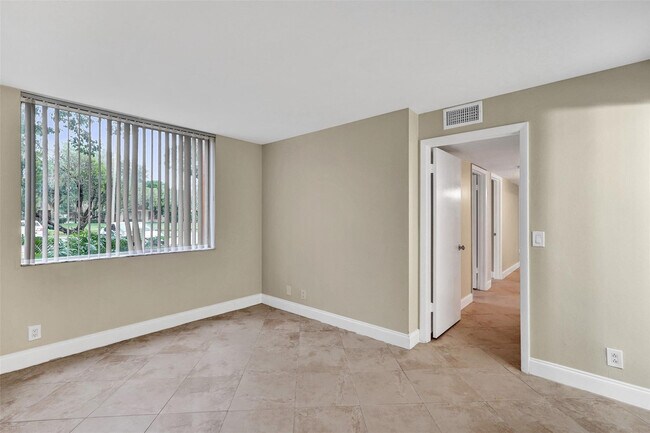 Building Photo - 10733 Cleary Blvd