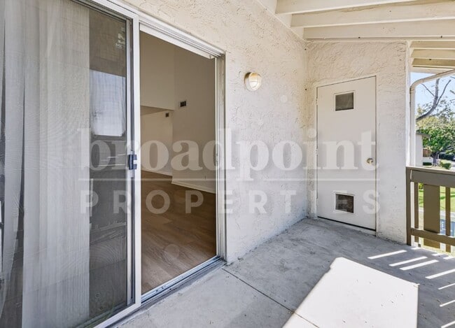 Building Photo - 2536 White Oak Pl