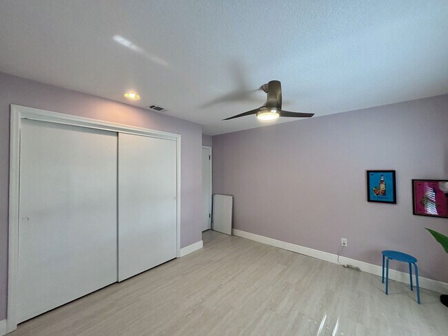 Building Photo - 9135 San Ambrosio Dr