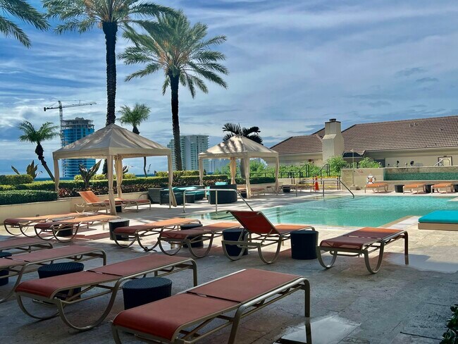 Building Photo - 550 Okeechobee Blvd