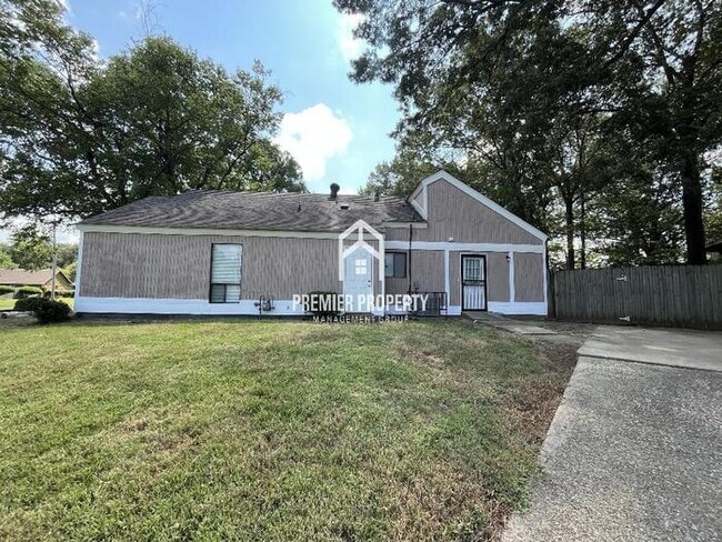 Building Photo - 3357 E Oak Side Dr