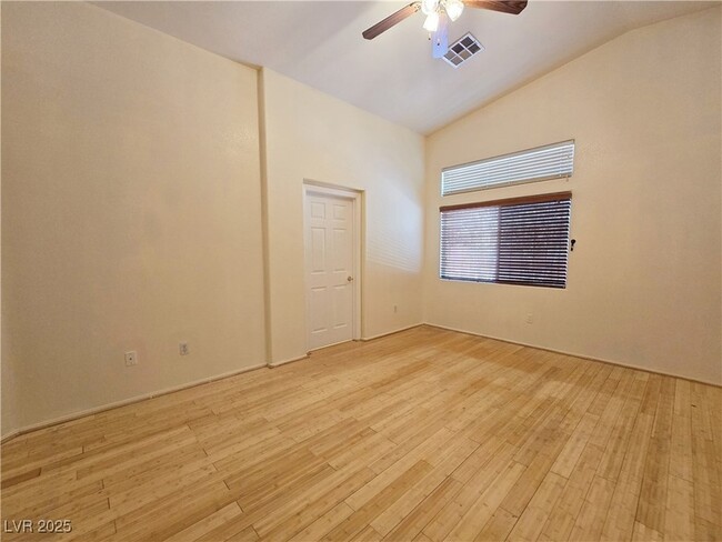 Building Photo - 9726 Tomorrow Ct