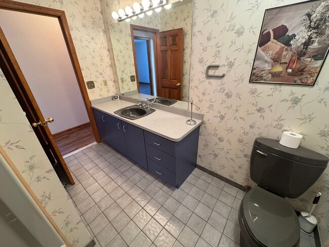 Building Photo - 651 Aldrich Rd