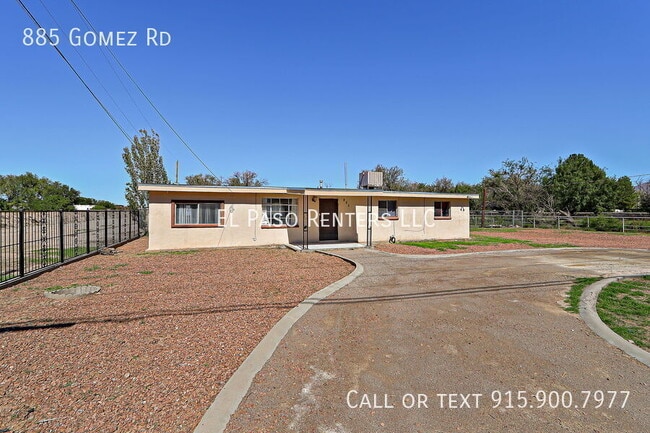 Building Photo - 885 Gomez Rd