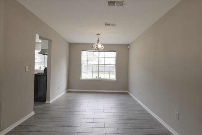 Building Photo - 15918 Pinyon Creek Dr