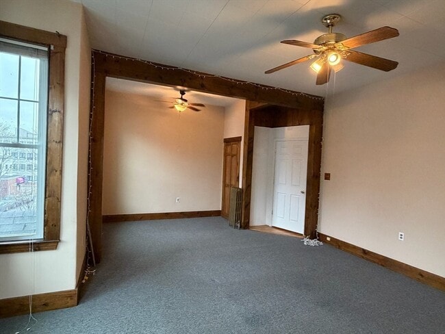 Building Photo - 628 E 3rd St