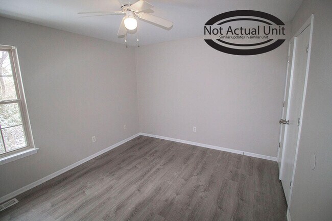 Building Photo - 1604 Citadel Dr