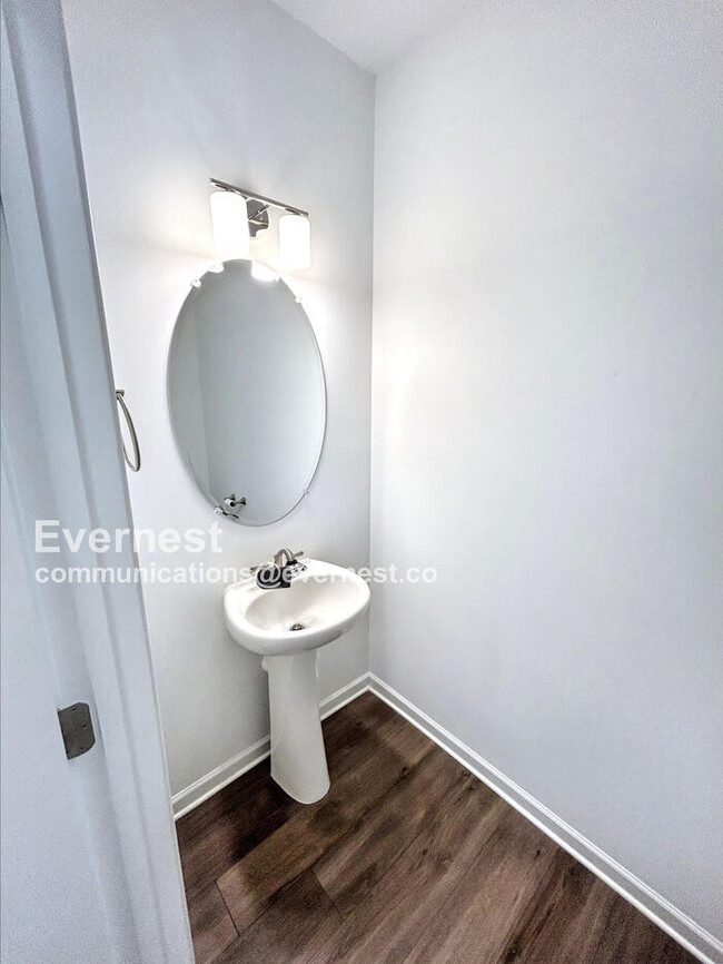 Building Photo - 3604 Pelham Wood Dr
