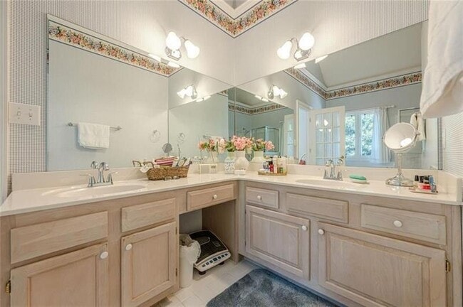 Building Photo - 322 Pebble Trail